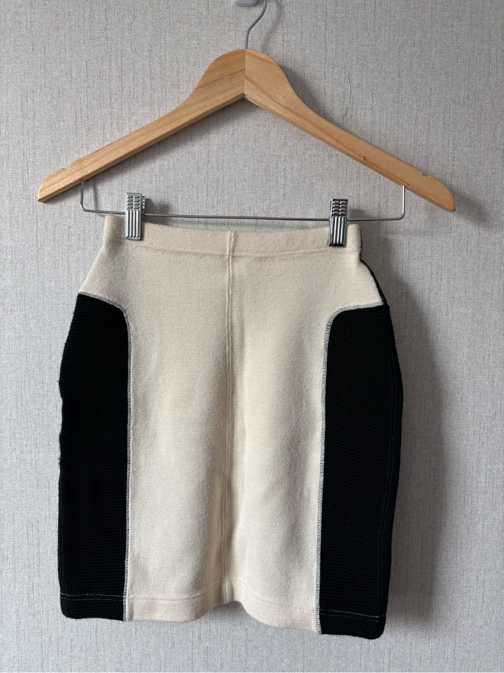 Vintage Roby Sasson Viabo Paris Cream Mini Skirt with Black Side Panels